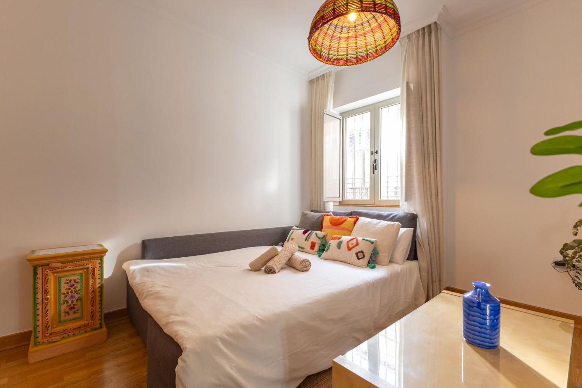 Charming Apartment At San Bernardo Neighborhood By Ocityzen Севиля Екстериор снимка