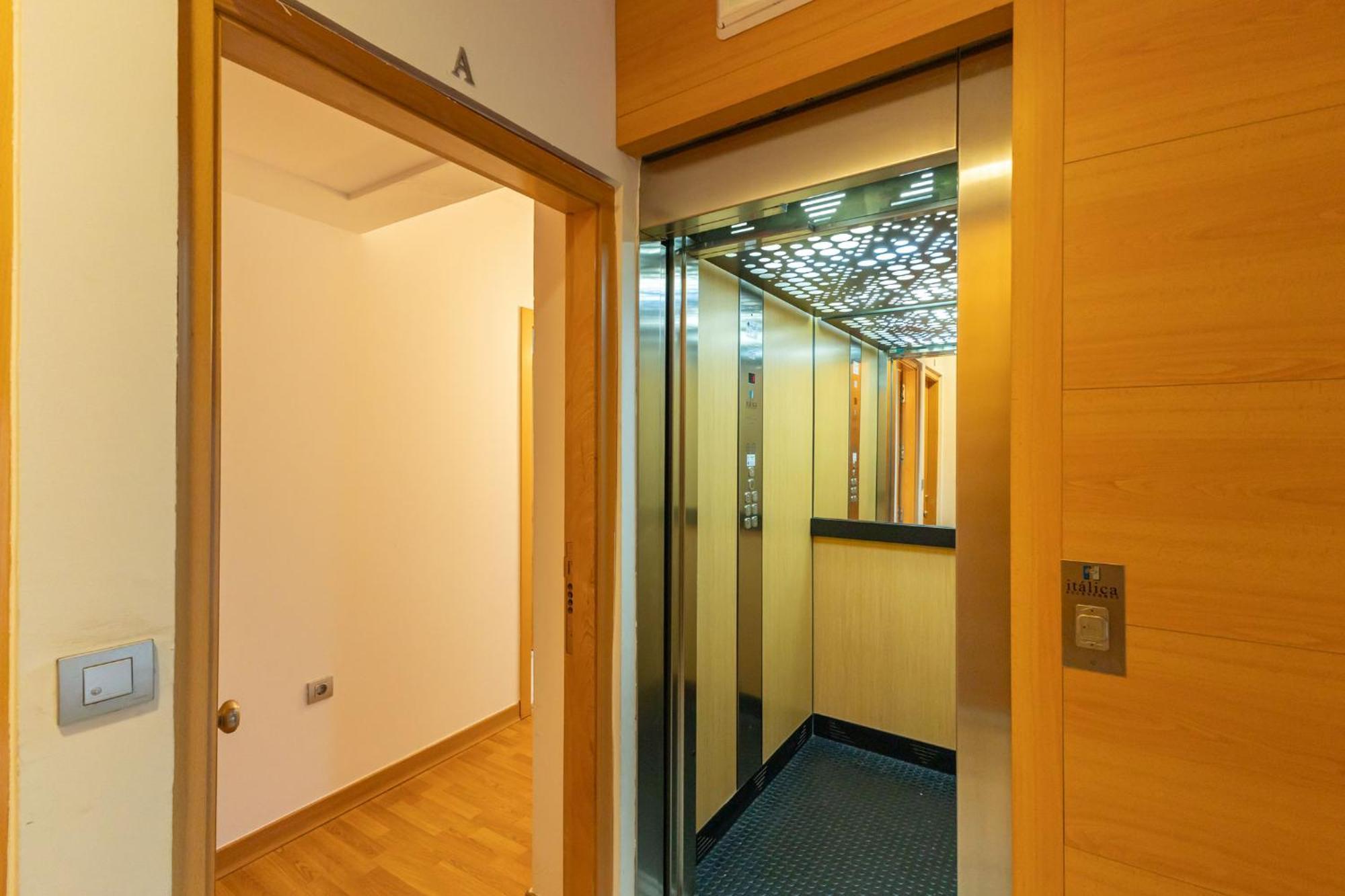 Charming Apartment At San Bernardo Neighborhood By Ocityzen Севиля Екстериор снимка